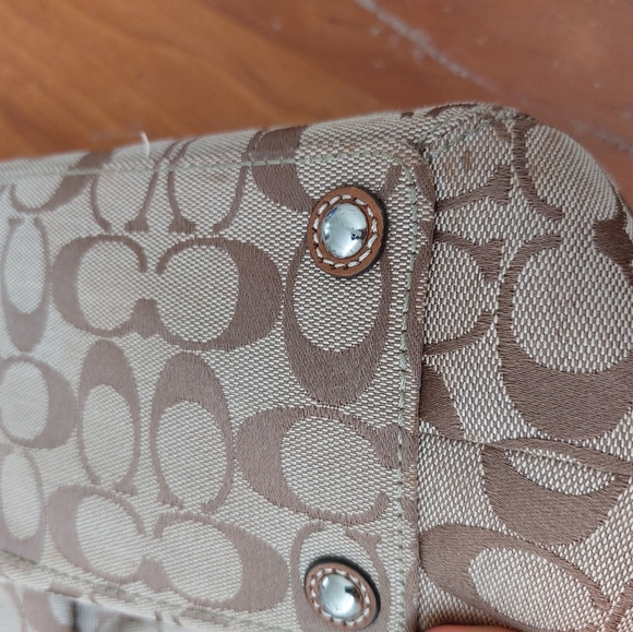Lightly used coach bag - Picture 11 of 11